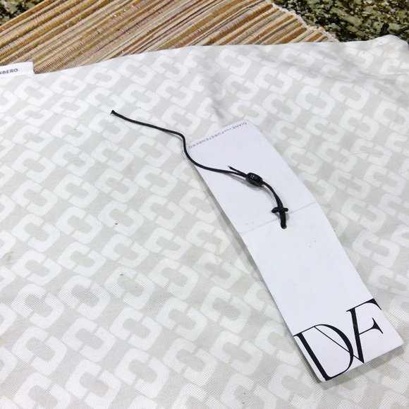 Handbag - Picture 6 of 10